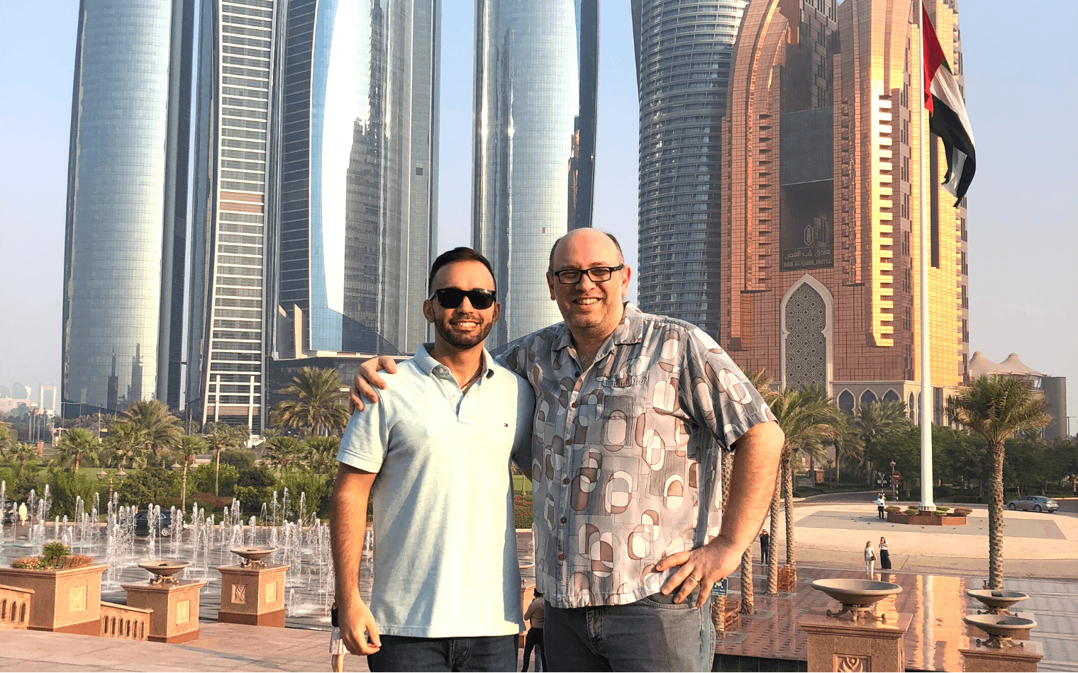 Antonio Iskandar y Elie Farage trading in stock market dubai